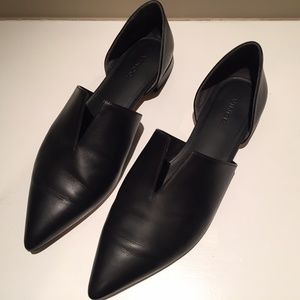 VINCE Black flats